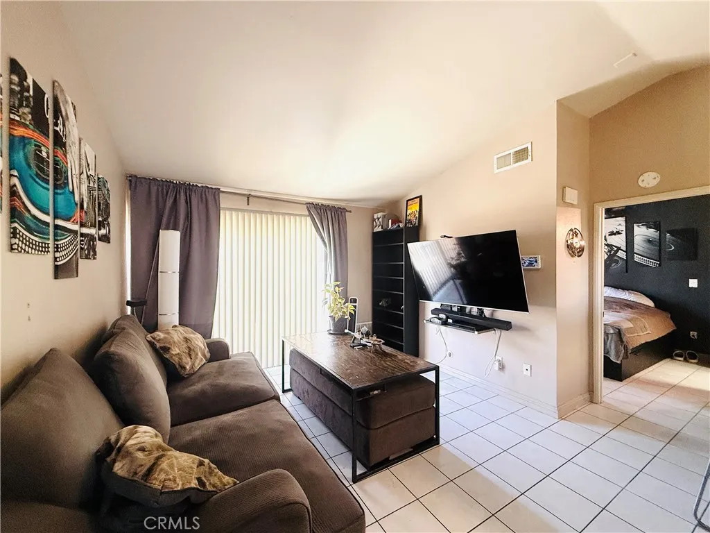 9505 Arlington 77, Riverside, California 92503 — photo 5