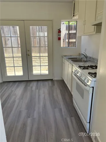 Kitchen side view