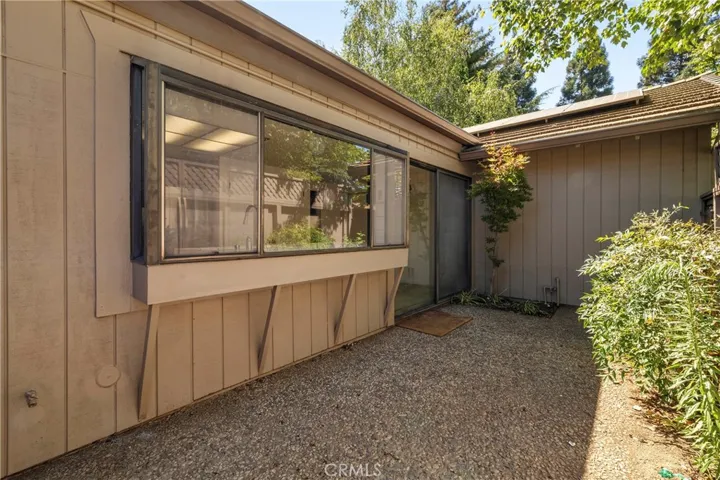 28 Pebblewood Pines, Chico, California 95926
