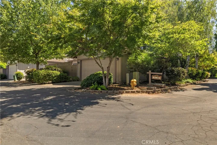 28 Pebblewood Pines, Chico, California 95926
