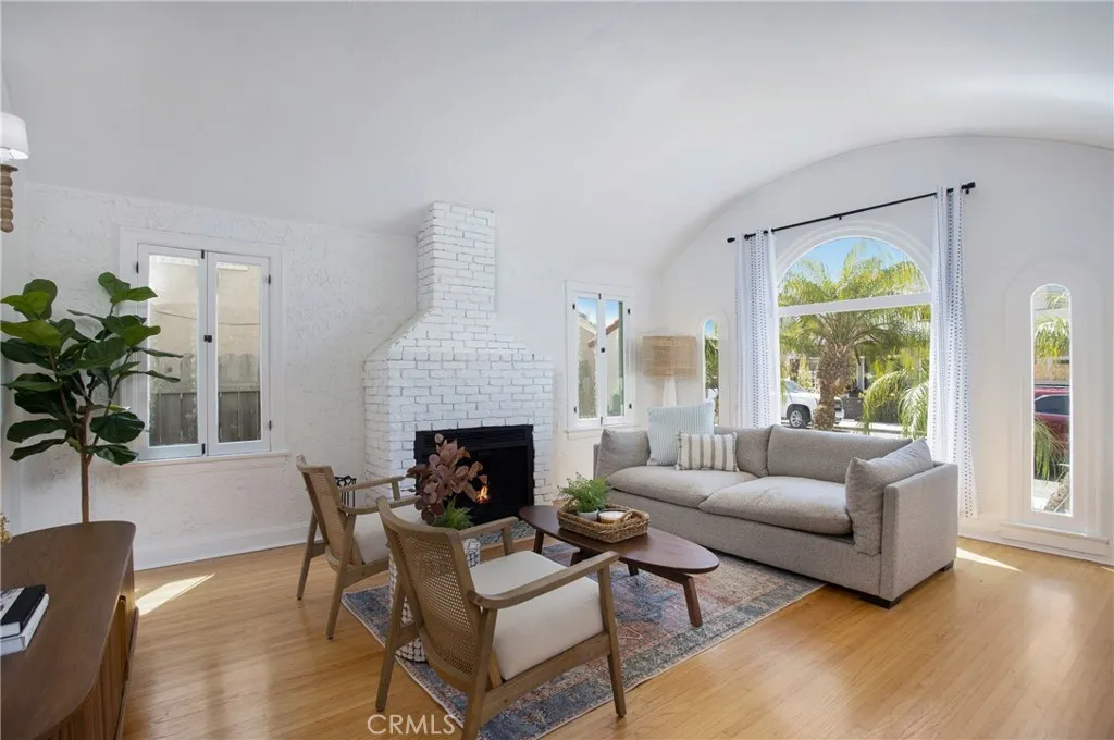 134 Prospect, Long Beach, California 90803 — photo 4