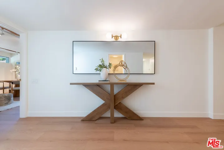 17158 Clemons Drive, Encino, California 91436