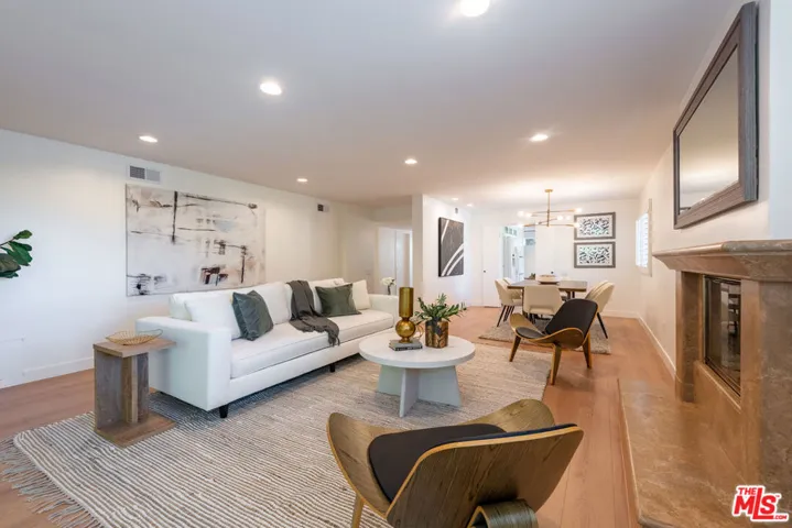 17158 Clemons Drive, Encino, California 91436