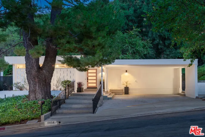 17158 Clemons Drive, Encino, California 91436