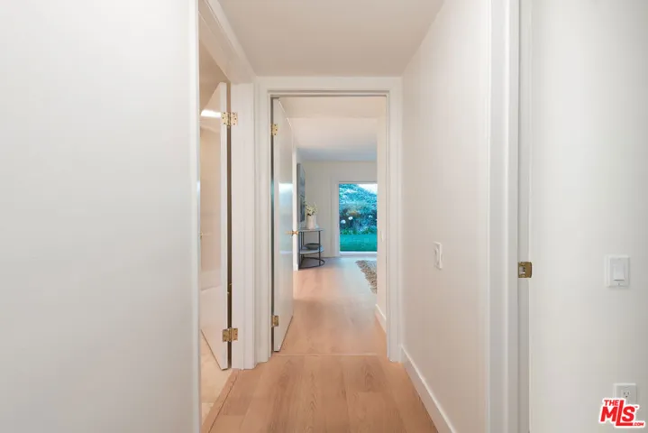 17158 Clemons Drive, Encino, California 91436