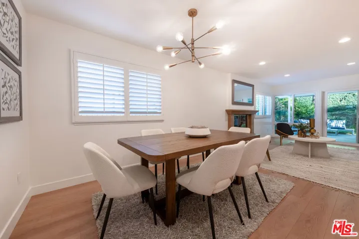 17158 Clemons Drive, Encino, California 91436