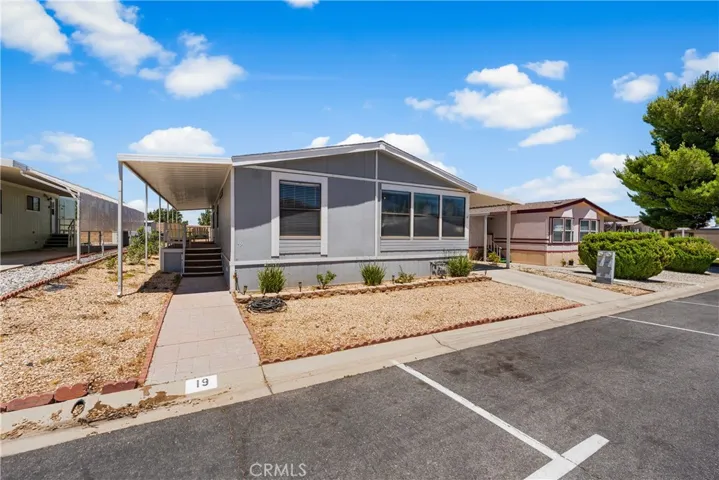 5200 Entrar 19, Palmdale, California 93551