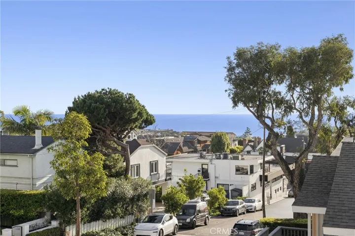 423 Poppy, Corona Del Mar, California 92625