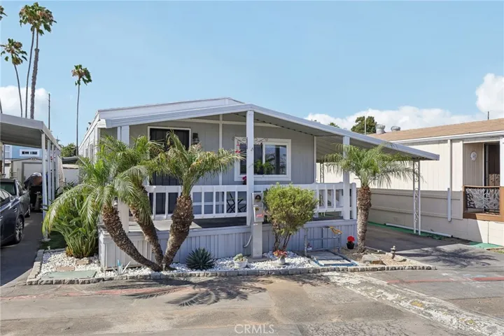 7652 Garfield, Huntington Beach, California 92648