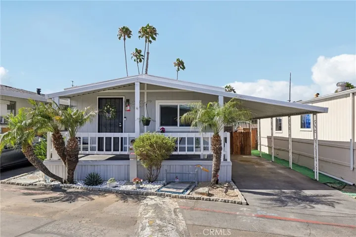 7652 Garfield, Huntington Beach, California 92648