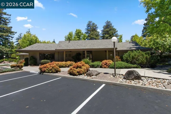 1201 Monument Blvd, Concord, California 94520