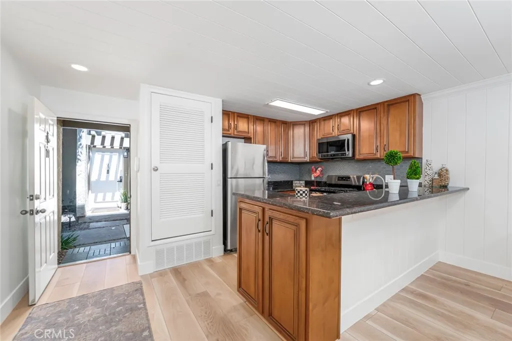 4900 #77 E Chapman, Orange, California 92869 — photo 5
