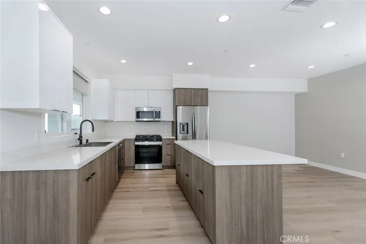 10218 Fernglen 101, Tujunga, California 91042