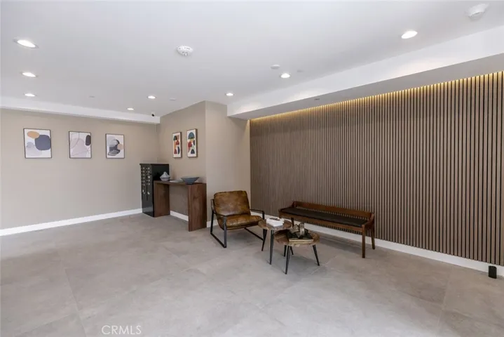 10218 Fernglen 101, Tujunga, California 91042