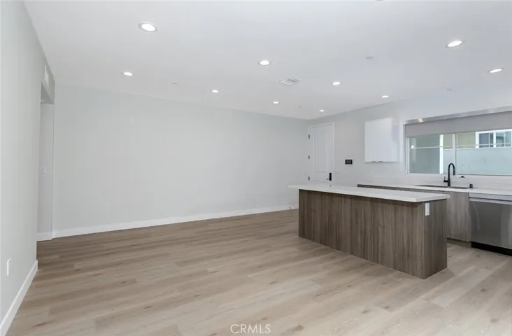 10218 Fernglen 101, Tujunga, California 91042