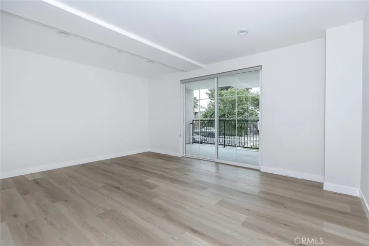 10218 Fernglen 101, Tujunga, California 91042