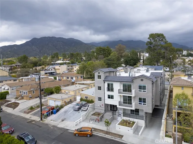 10218 Fernglen 101, Tujunga, California 91042
