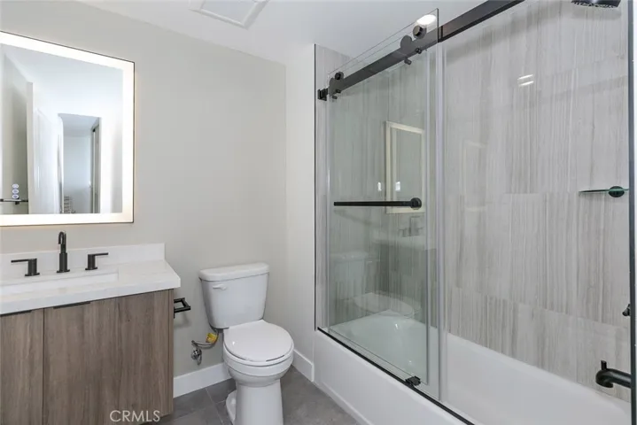 10218 Fernglen 101, Tujunga, California 91042