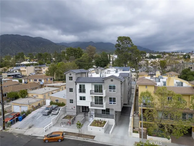 10218 Fernglen 101, Tujunga, California 91042
