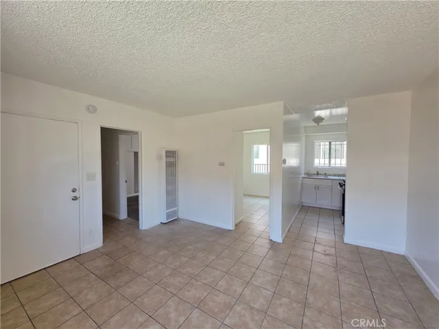 2672 S Redondo, Los Angeles, California 90016