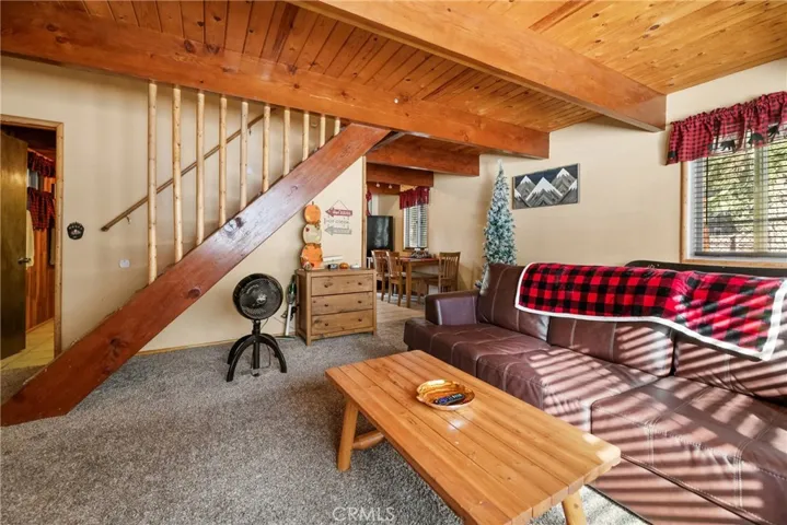 42674 Cedar, Big Bear Lake, California 92315