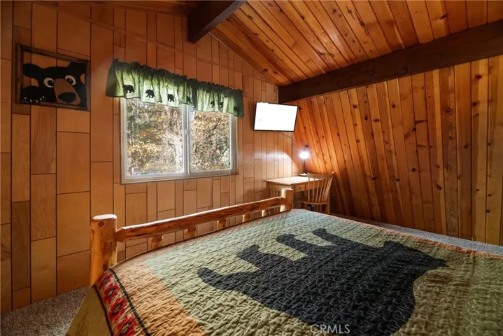 42674 Cedar, Big Bear Lake, California 92315