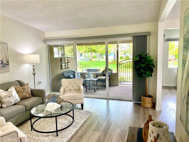 1701 Tam Oshanter Rd M12-11d, Seal Beach, California 90740