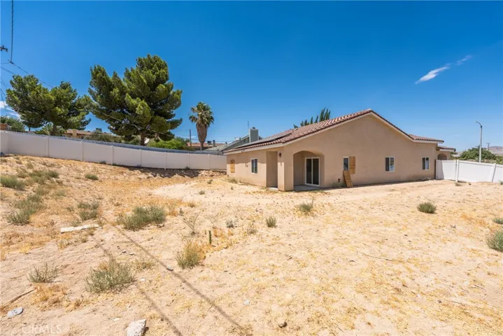 16277 Puesta Del Sol, Victorville, California 92394