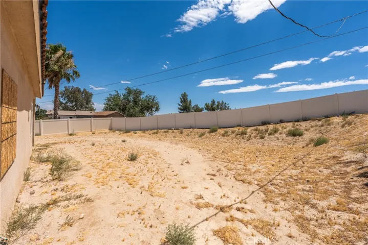 16277 Puesta Del Sol, Victorville, California 92394