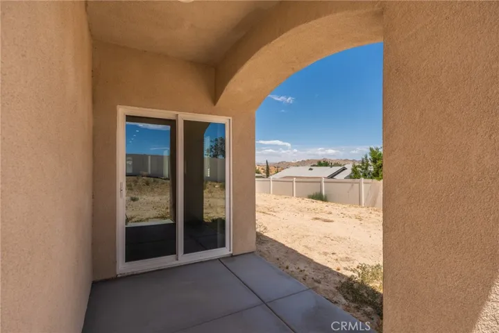 16277 Puesta Del Sol, Victorville, California 92394