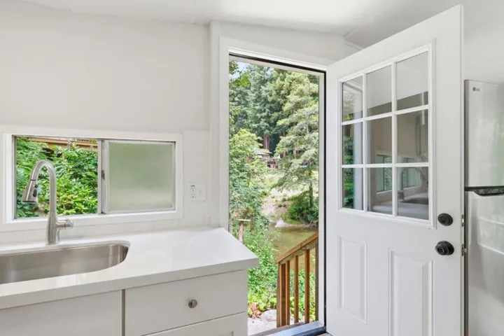 265 Brown Gables Road 32, Ben Lomond, California 95005
