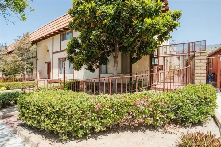 251 W Dryden Street 5, Glendale, California 91202