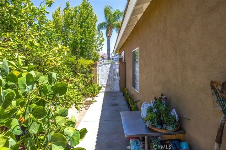 10045 Rock Hl, Moreno Valley, California 92557