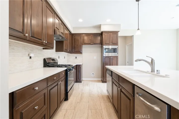 20328 Paseo Las Olivas, Porter Ranch, California 91326