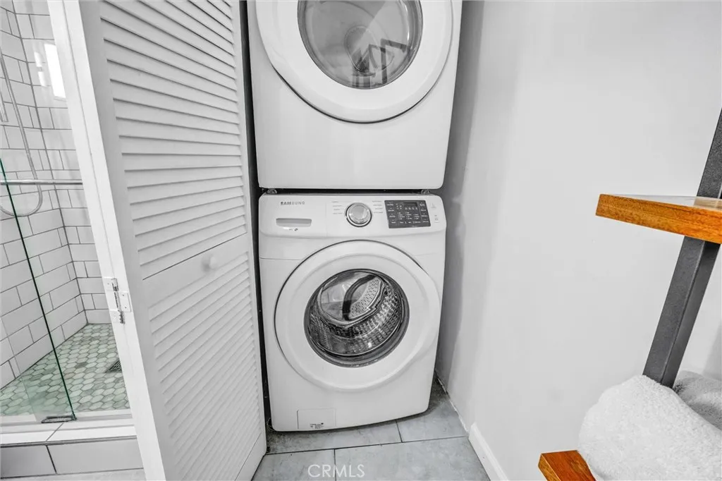 Washer/Dryer in Bathroom #2
