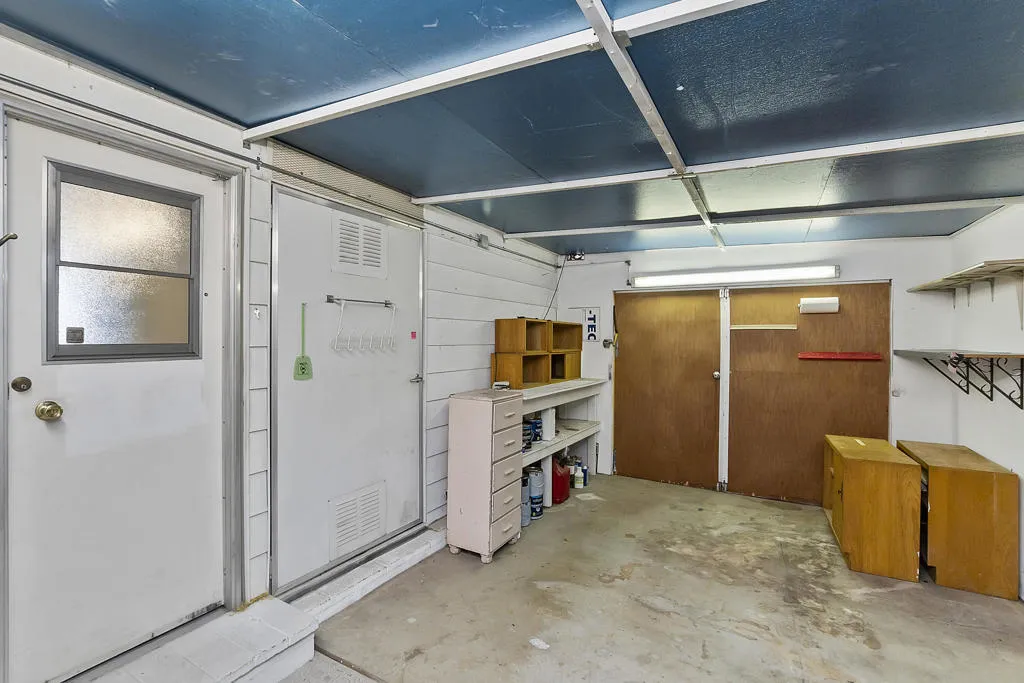 30-Garage 30-Garage