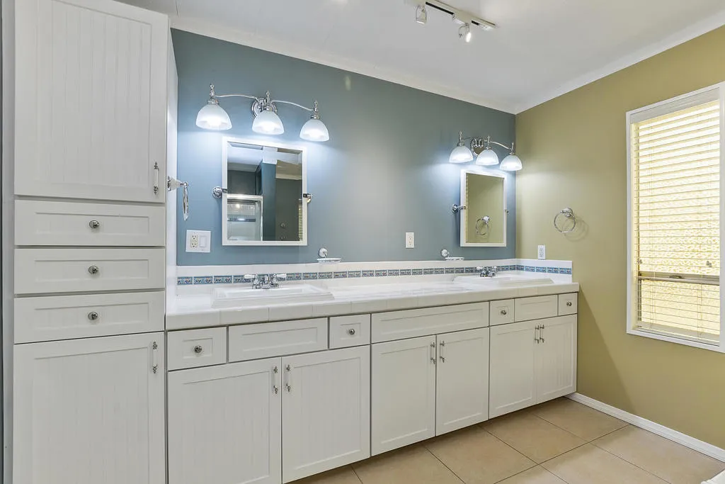 24-Primary Bathroom 24-Primary Bathroom