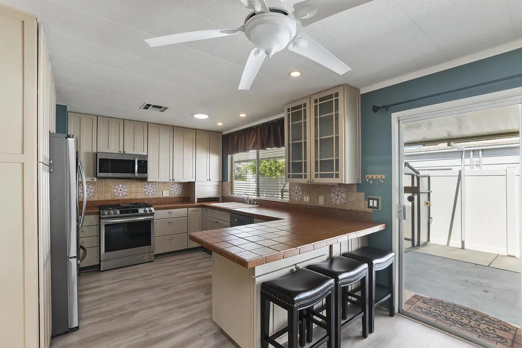 19-Kitchen 19-Kitchen