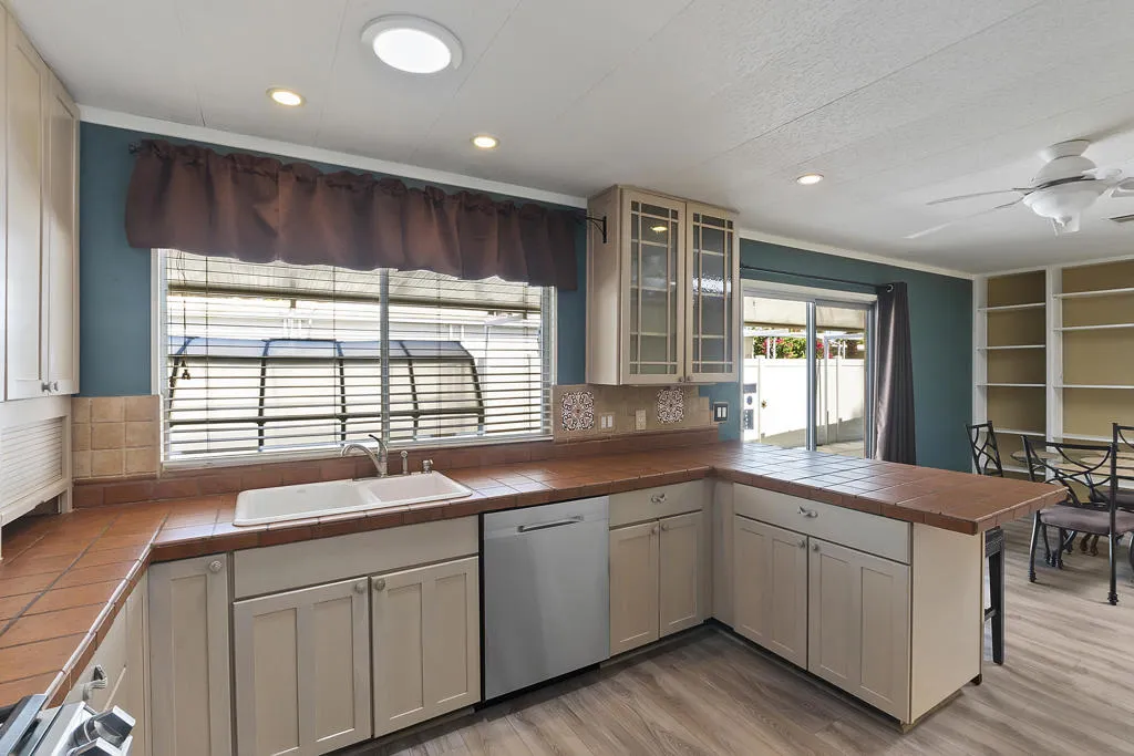 21-Kitchen 21-Kitchen