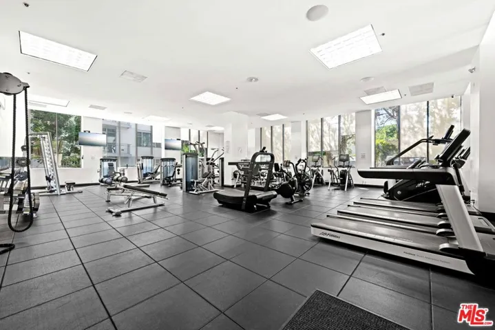 10724 Wilshire Boulevard 1001, Los Angeles, California 90024