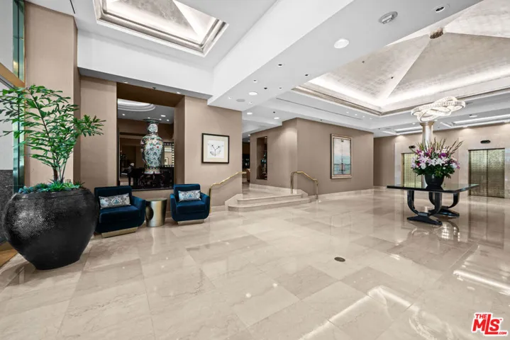 10724 Wilshire Boulevard 1001, Los Angeles, California 90024
