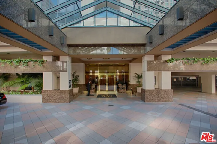 10724 Wilshire Boulevard 1001, Los Angeles, California 90024