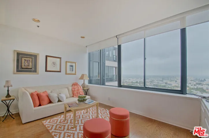 10724 Wilshire Boulevard 1001, Los Angeles, California 90024