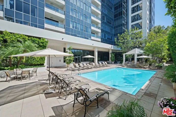 10724 Wilshire Boulevard 1001, Los Angeles, California 90024