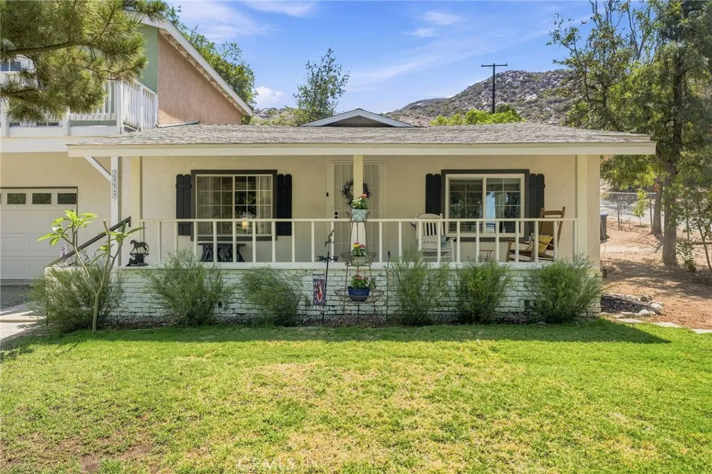 2575 Hillside Avenue, Norco, California 92860 — photo 4