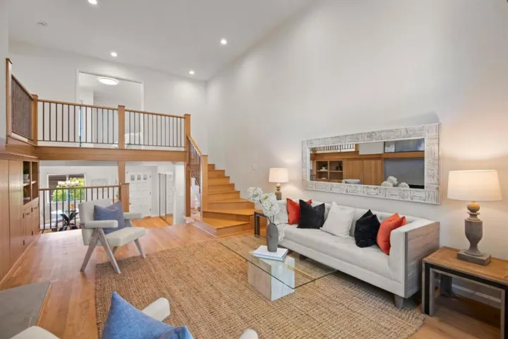 18400 Overlook Road 13, Los Gatos, California 95030