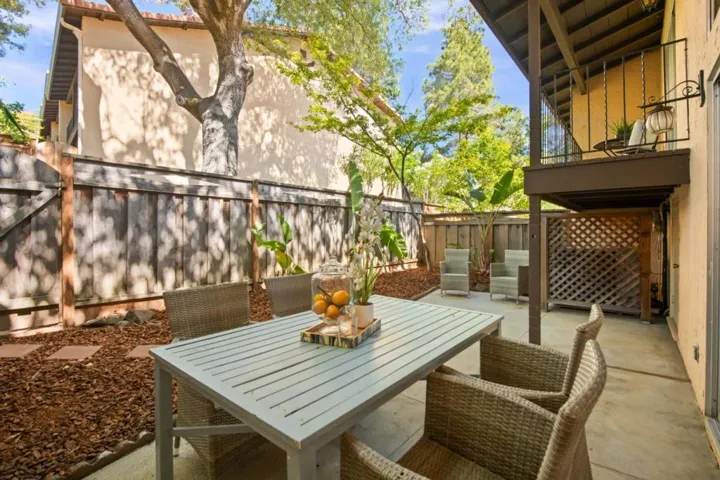 18400 Overlook Road 13, Los Gatos, California 95030