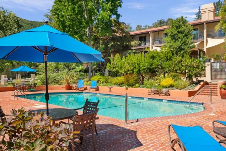 18400 Overlook Road 13, Los Gatos, California 95030