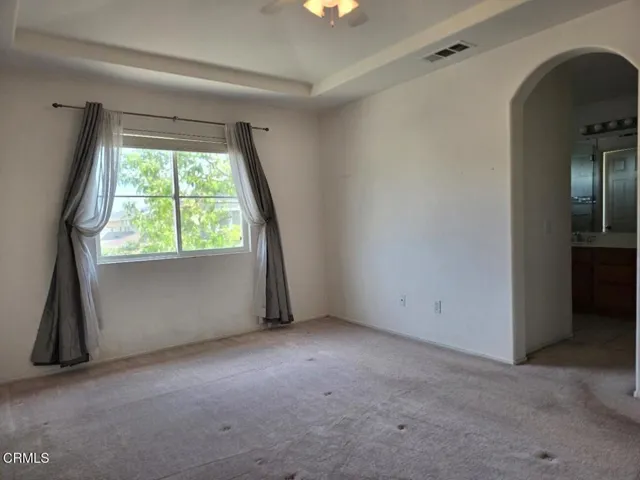 SPACIOUS PRIMARY BEDROOM
