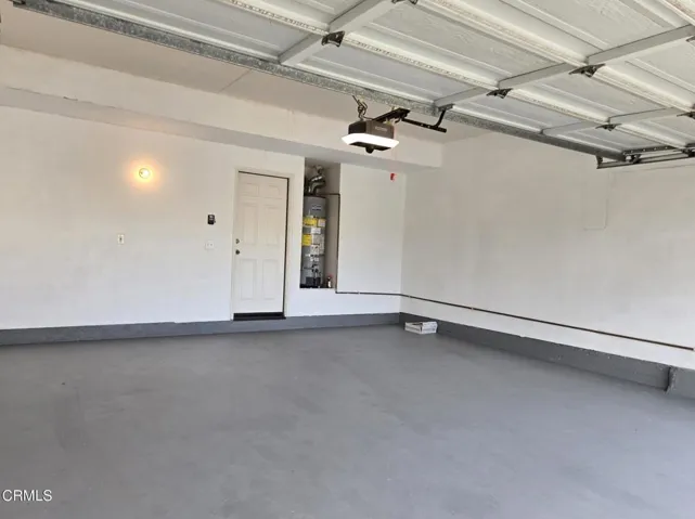 LARGE GARAGE